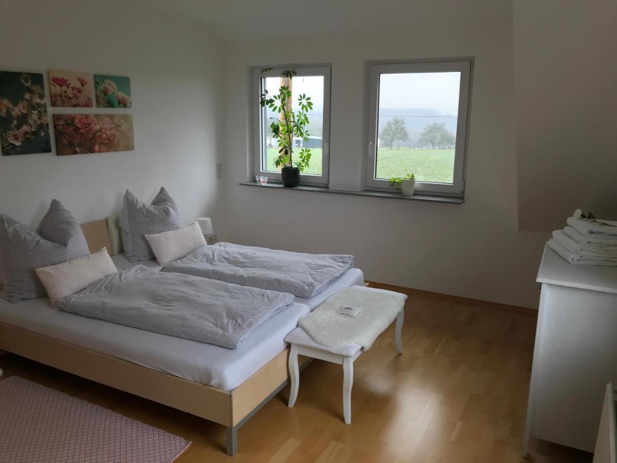 Kleine Auszeit Mit Aussicht Velbert Toenisheide Apartamento Exterior foto