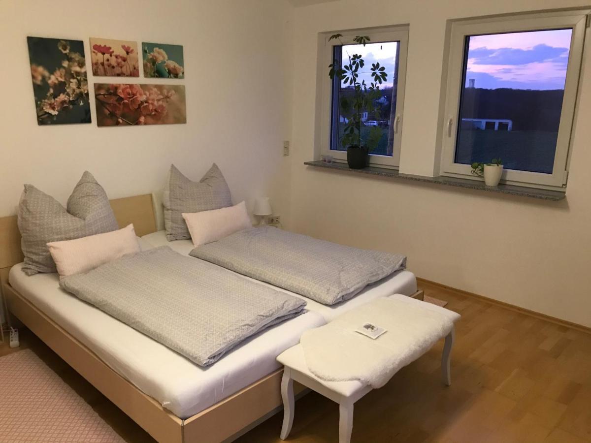 Kleine Auszeit Mit Aussicht Velbert Toenisheide Apartamento Exterior foto