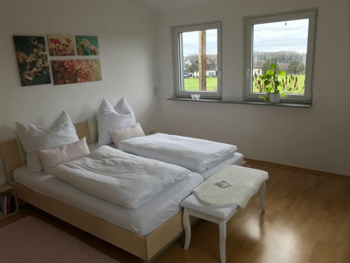 Kleine Auszeit Mit Aussicht Velbert Toenisheide Apartamento Exterior foto